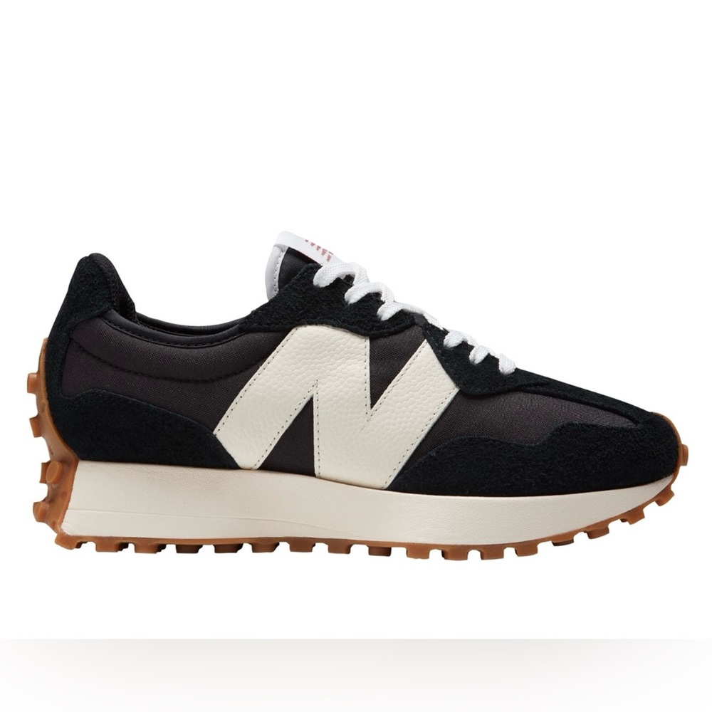 ⭐️LIKE NEW - New Balance Women's 327 Sneakers